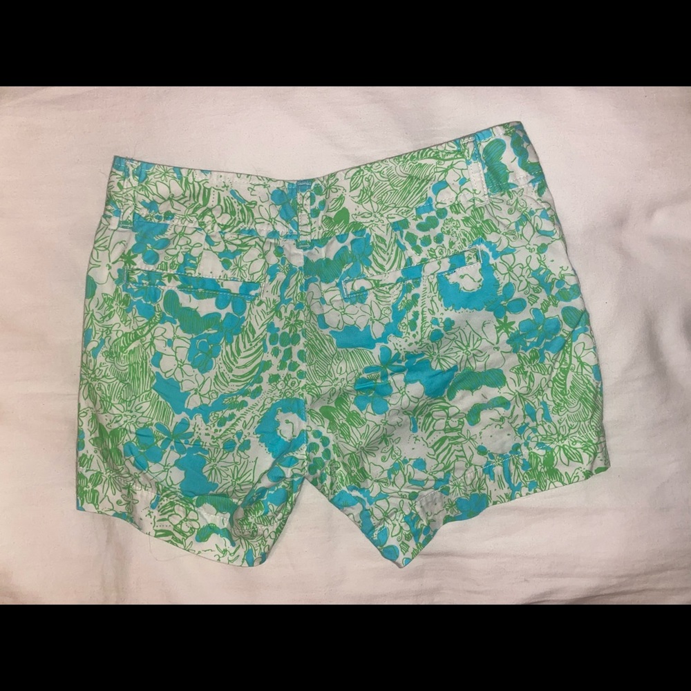 Lilly Pulitzer Callahan Shorts in “It’s a Zoo” - Picture 4 of 5